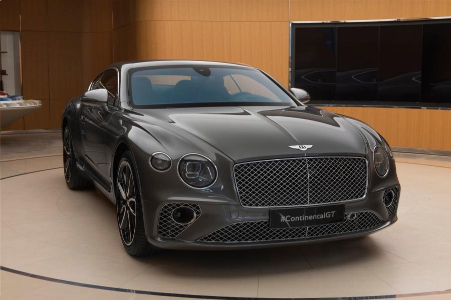  Bentley Continental GT W12 2020 года  (UAE) (фото 1 из 10)